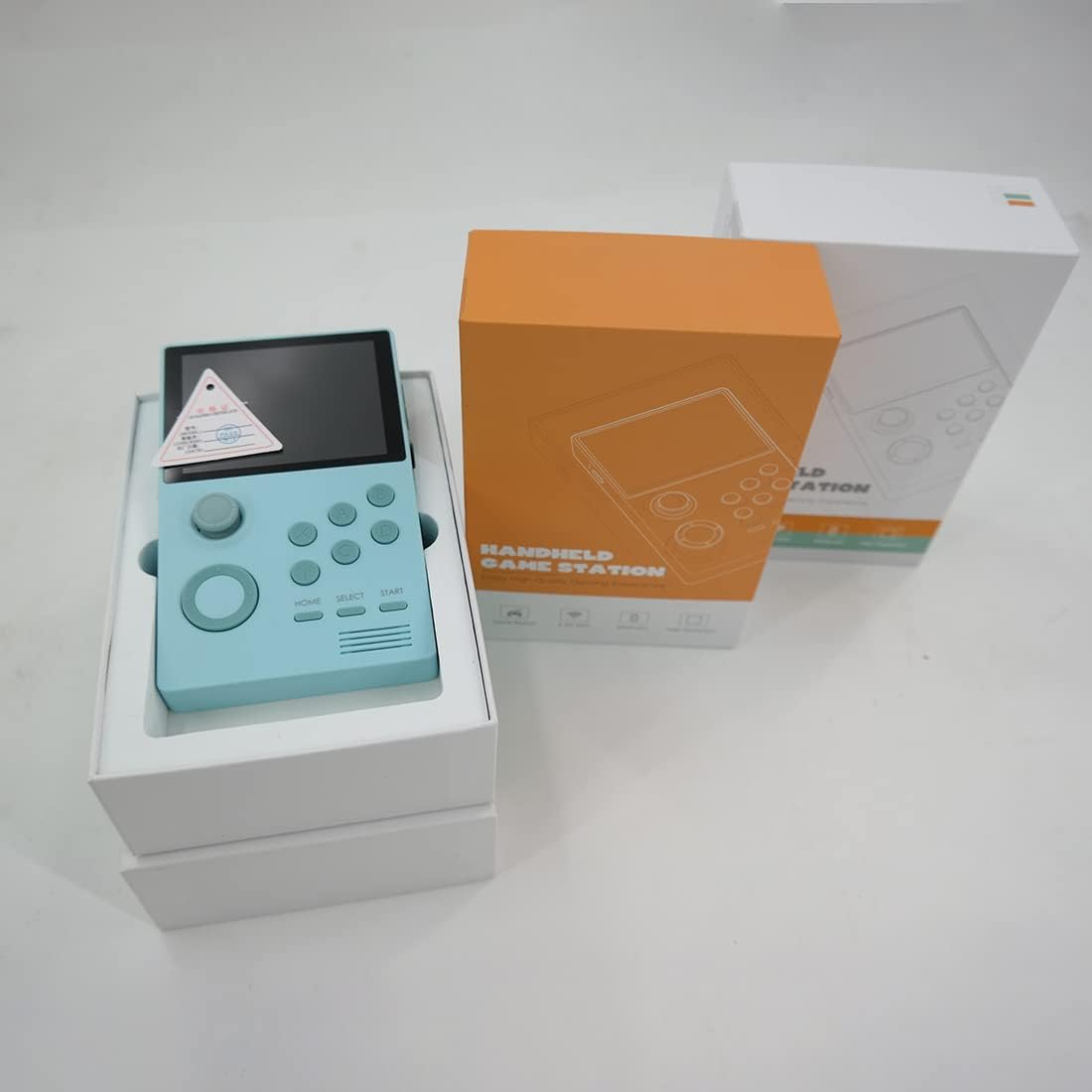 Consola retro portátil 4 pulgadas HD - 2000 juegos integrados con controles redondos - Tarjetas TF de 4 GB y 32 GB - Diseño arcade de mano en color blanco