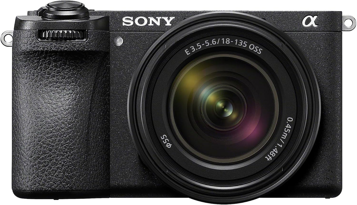 Sony Alpha 6700 Cámara mirrorless - Objetivo 18 a 135 mm con montura Sony E - Sensor BSI CMOS y estabilización por desplazamiento - Para fotografía y vídeo con formato AVCHD